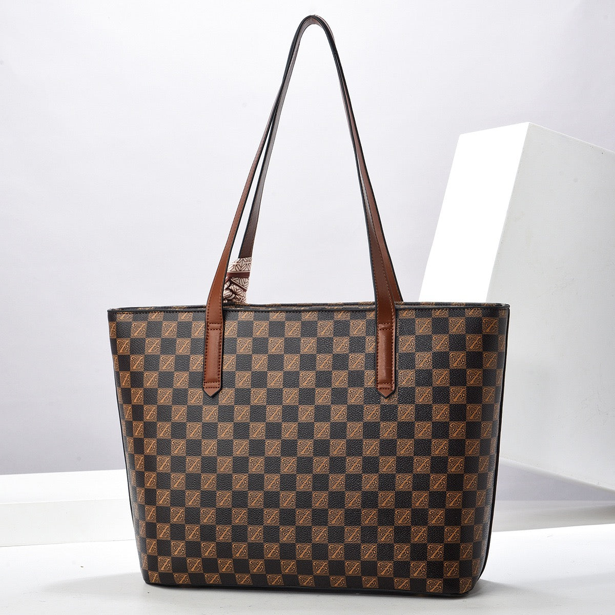 Checkboard Tote Bag – Large Mum Bag with Shoulder & Crossbody Options